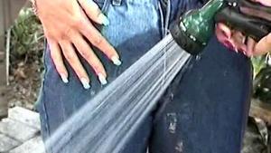 asia_and_jos_wet_jeans_hairw_1.jpg