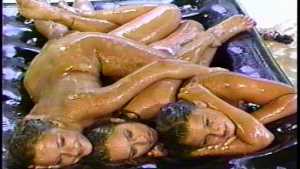 backstage-footage-syrup-girls_2_23.jpg