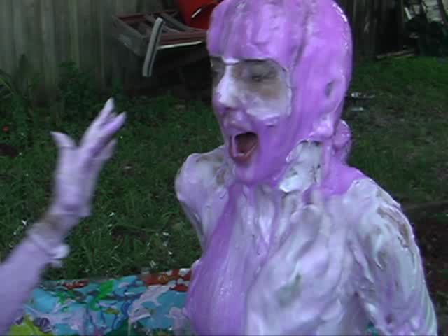 foam-friends-3--mandy-and-glor_main.jpg