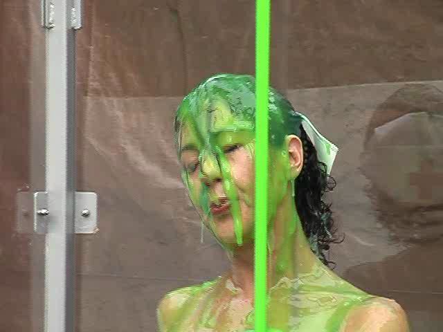 joyce-in-the-gunge-tank-2_main.jpg