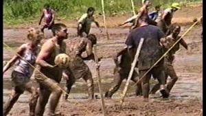 larrys-mud-girls_1.jpg