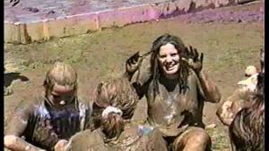 larrys-mud-girls_18.jpg