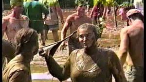 larrys-mud-girls_8.jpg