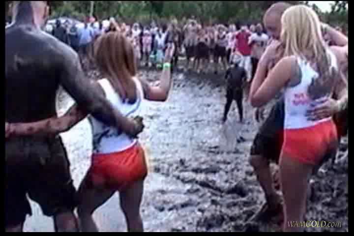 moxies-mud-girls-vol-39_main.jpg