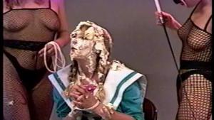 the-making-of-the-pie-torture_17.jpg