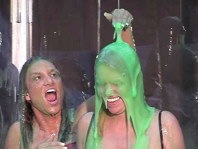 toni-and-ariel-in-the-gunge-ta_main.jpg