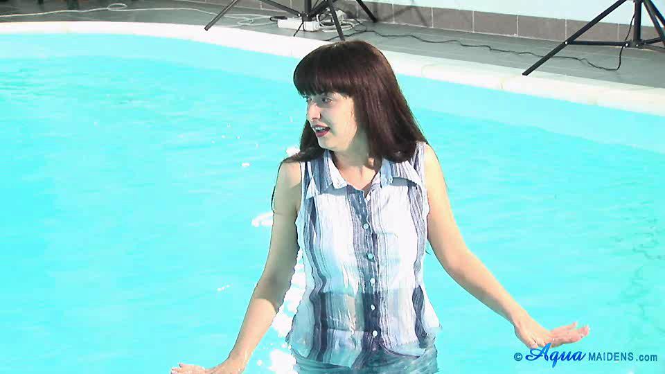 wetlook-and-underwater-clothin_18_main.j